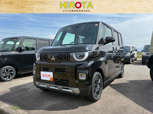 Mitsubishi Delica Mini 1