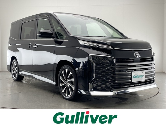 Toyota Voxy 2