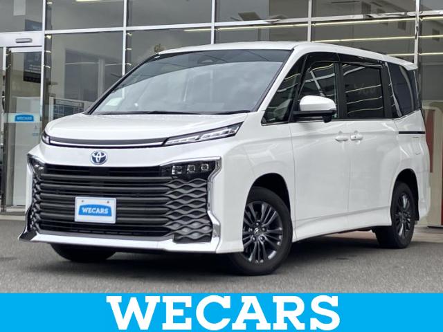 Toyota Voxy 1