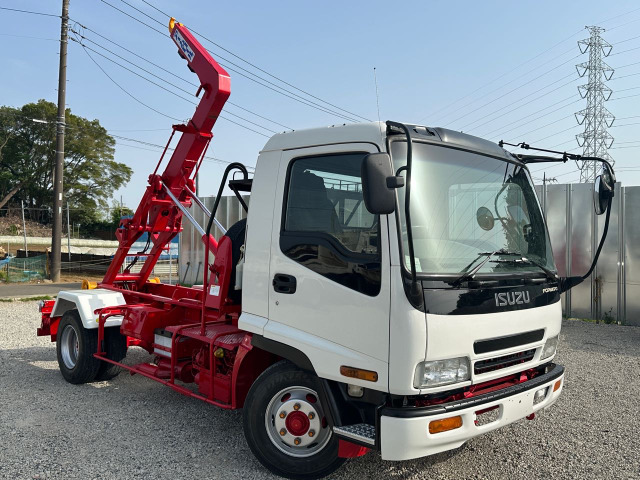 2004 Isuzu Forward