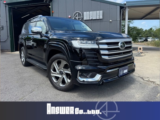 Toyota Land Cruiser 300 2