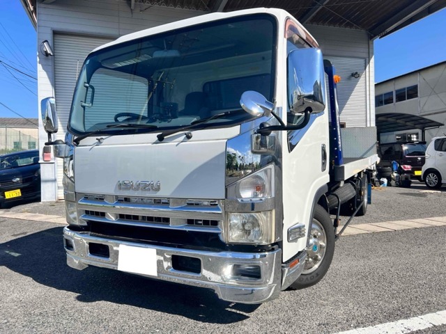Isuzu Elf 1