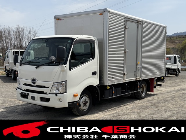 Hino Dutro 1