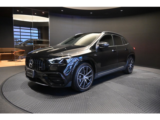 Mercedes-Benz GLA-Class 1