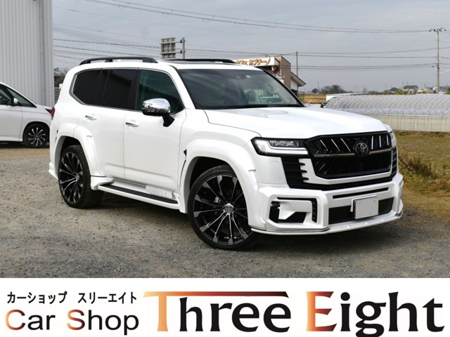 Toyota Land Cruiser 300 2