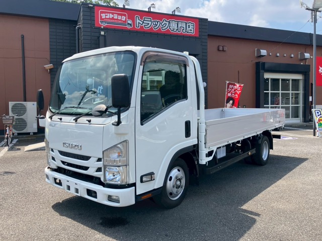 2018 Isuzu Elf
