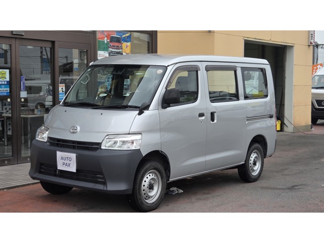 Toyota Town Ace Van 1