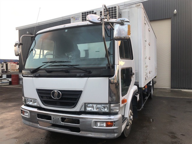 2005 UD Trucks Condor