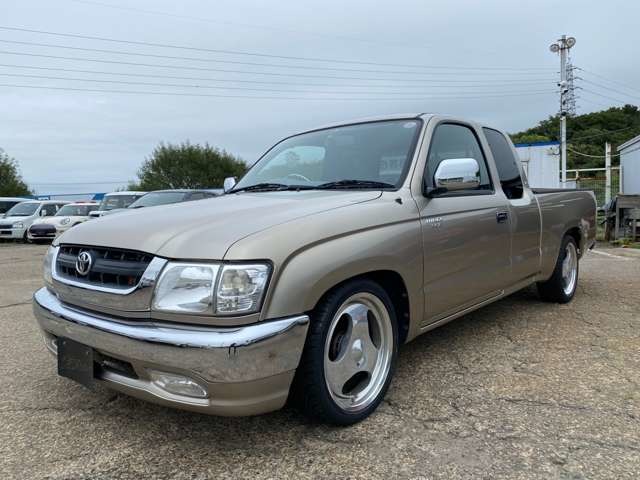 Toyota Hilux 1