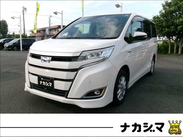 Toyota Noah 1
