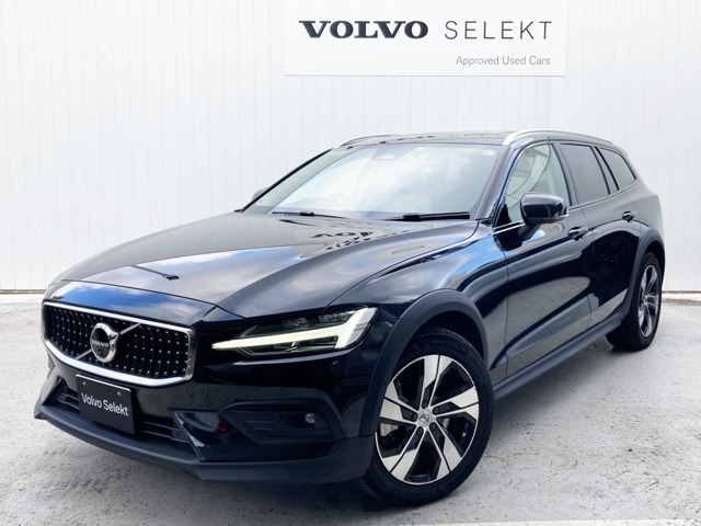 2022 Volvo V60 Cross Country