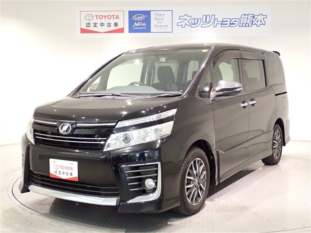 Toyota Voxy 1