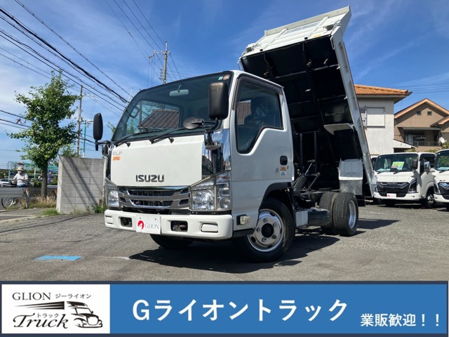 2017 Isuzu Elf