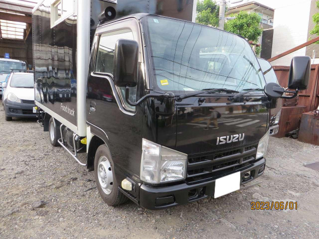 2014 Isuzu Elf