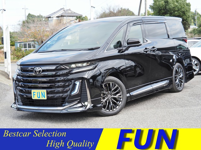 Toyota Vellfire 1