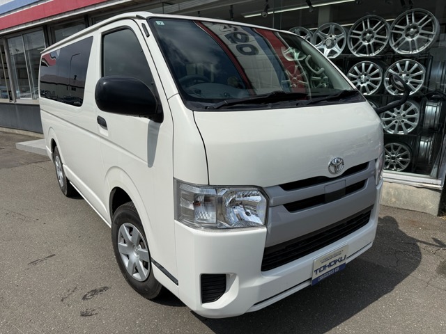 Toyota Regius Ace 1