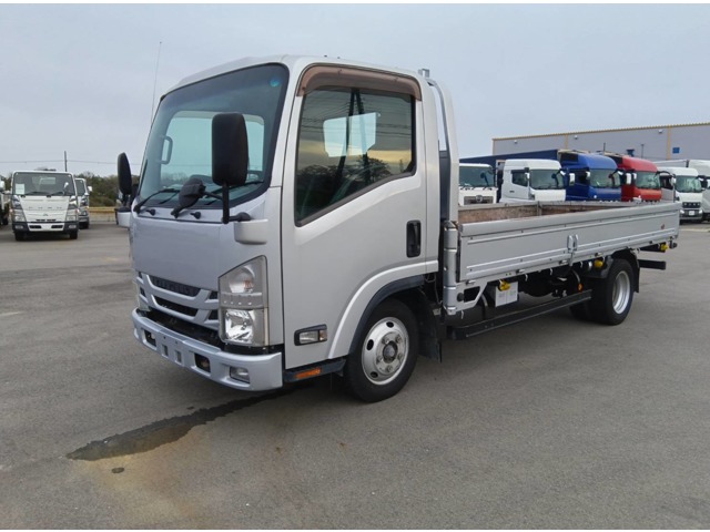 Isuzu Elf 1