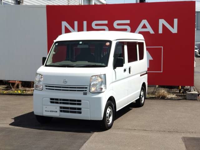 Nissan NV100 Clipper 1