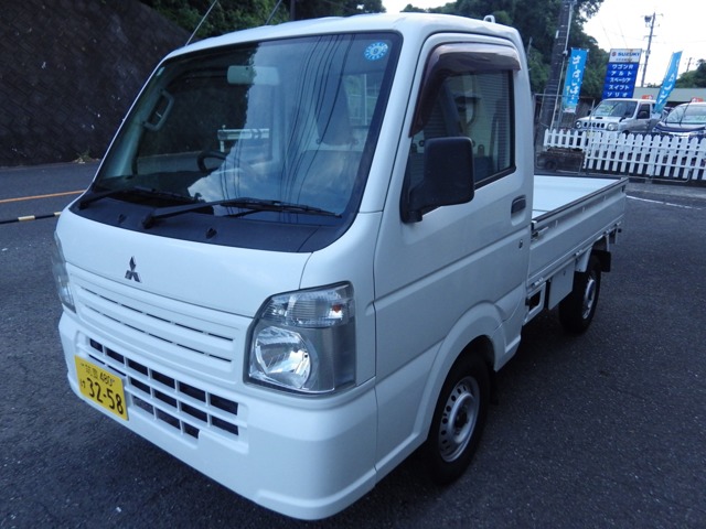 Mitsubishi Minicab Truck 1