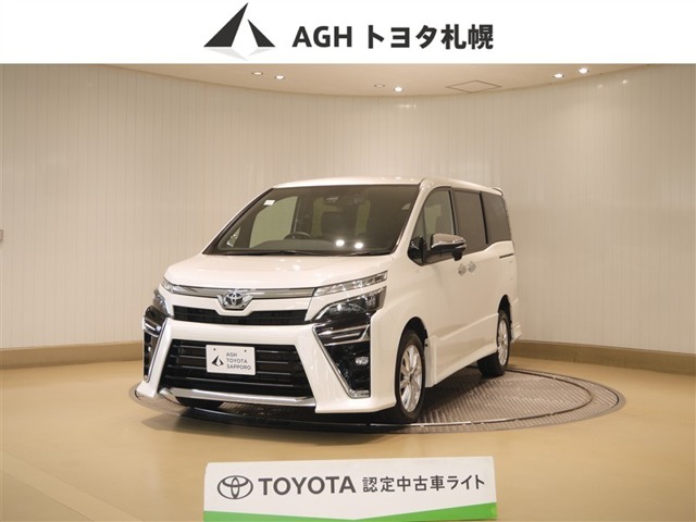 Toyota Voxy 1