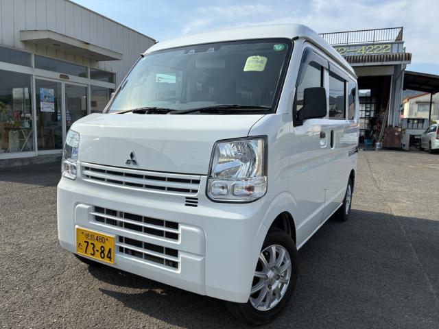 Mitsubishi Minicab Van 1