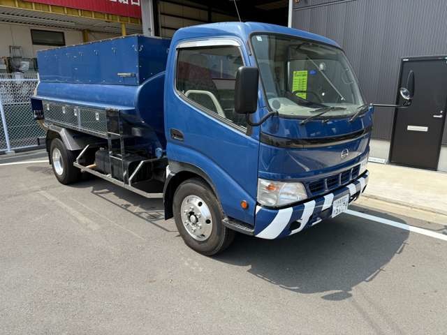 Hino Dutro 1