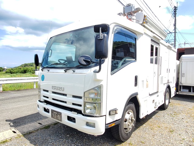 2008 Isuzu Elf