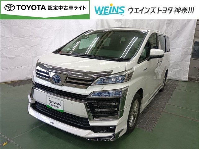 Toyota Vellfire 1