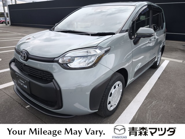 Toyota Sienta 1