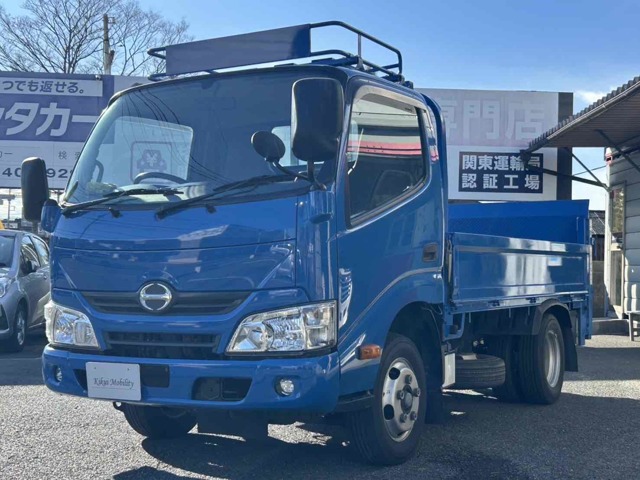 Hino Dutro 1