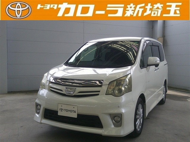 Toyota Noah 1