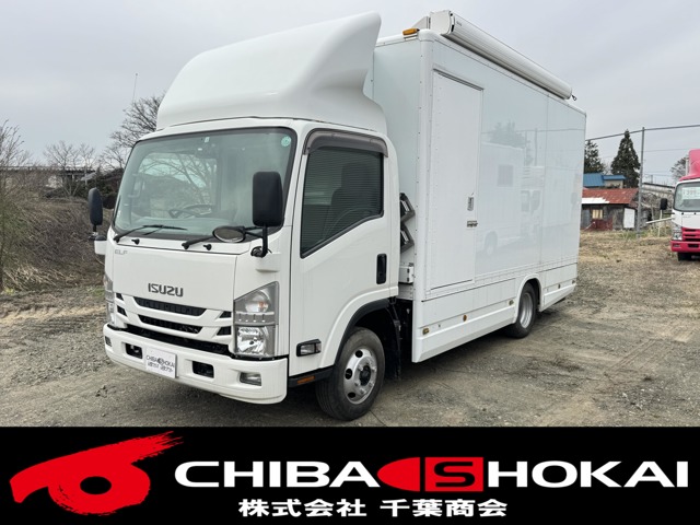 2017 Isuzu Elf