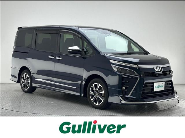 Toyota Voxy 1