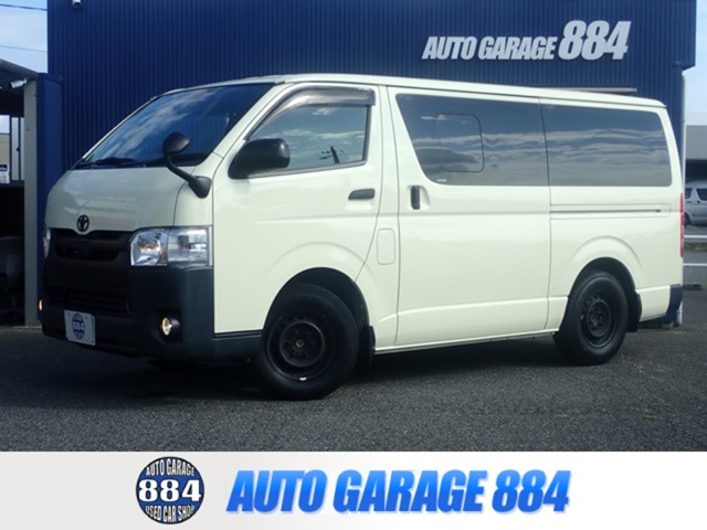 Toyota Hiace Van 1