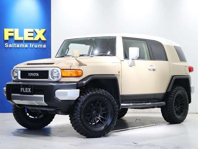 Toyota FJ Cruiser 2