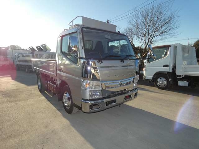 Mitsubishi Fuso Canter 2