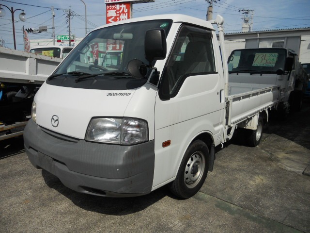 Mazda Bongo Truck 1