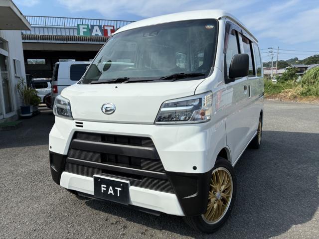 Daihatsu Hijet Cargo 1