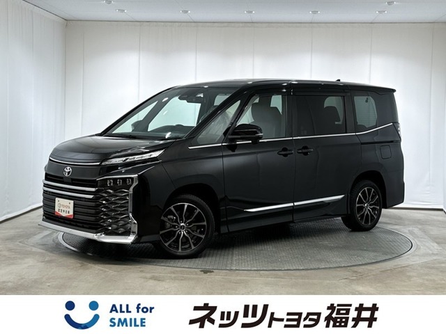 Toyota Voxy 1