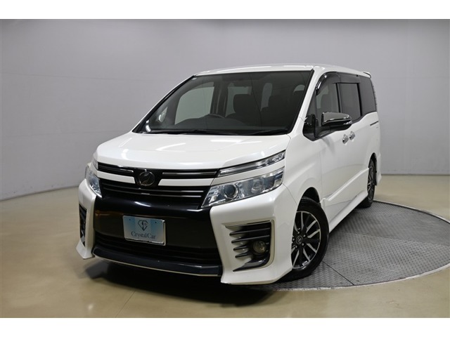 Toyota Voxy 1