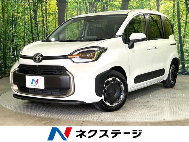 Toyota Sienta 1