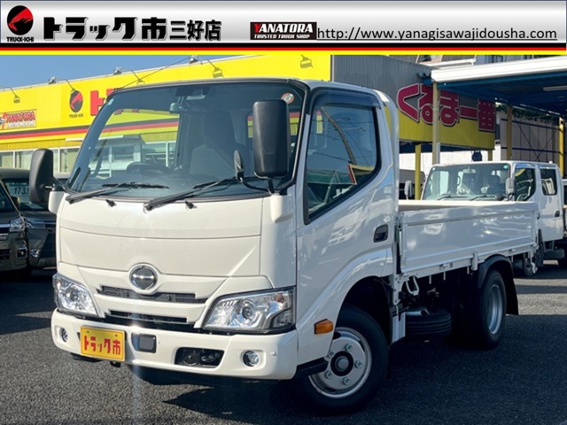 Hino Dutro 1