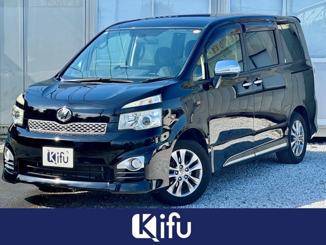 Toyota Voxy 1