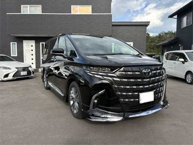 Toyota Alphard 1