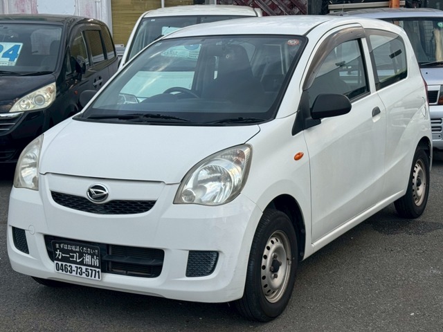 Daihatsu Mira 1