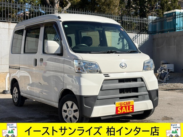 Daihatsu Hijet Cargo 1