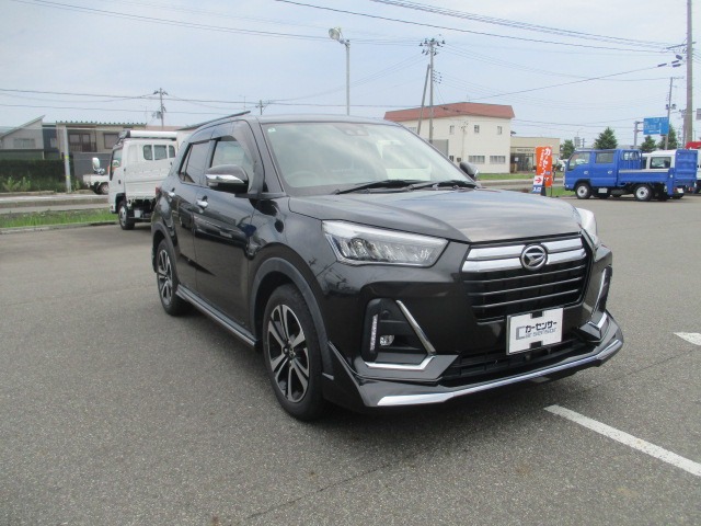 Daihatsu Rocky 1