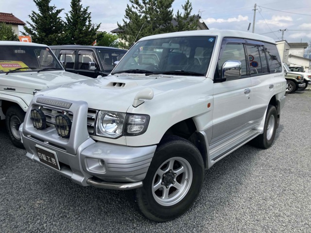 Mitsubishi Pajero 1