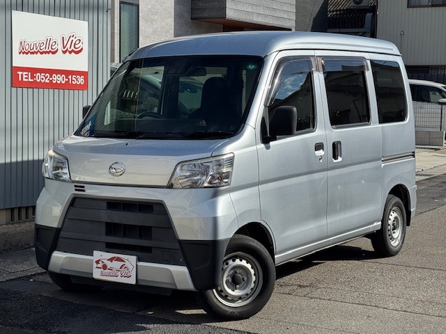 Daihatsu Hijet Cargo 1