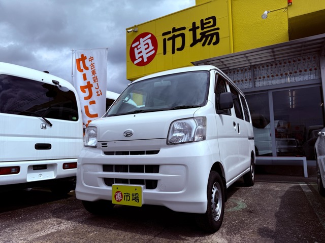 Daihatsu Hijet Cargo 1
